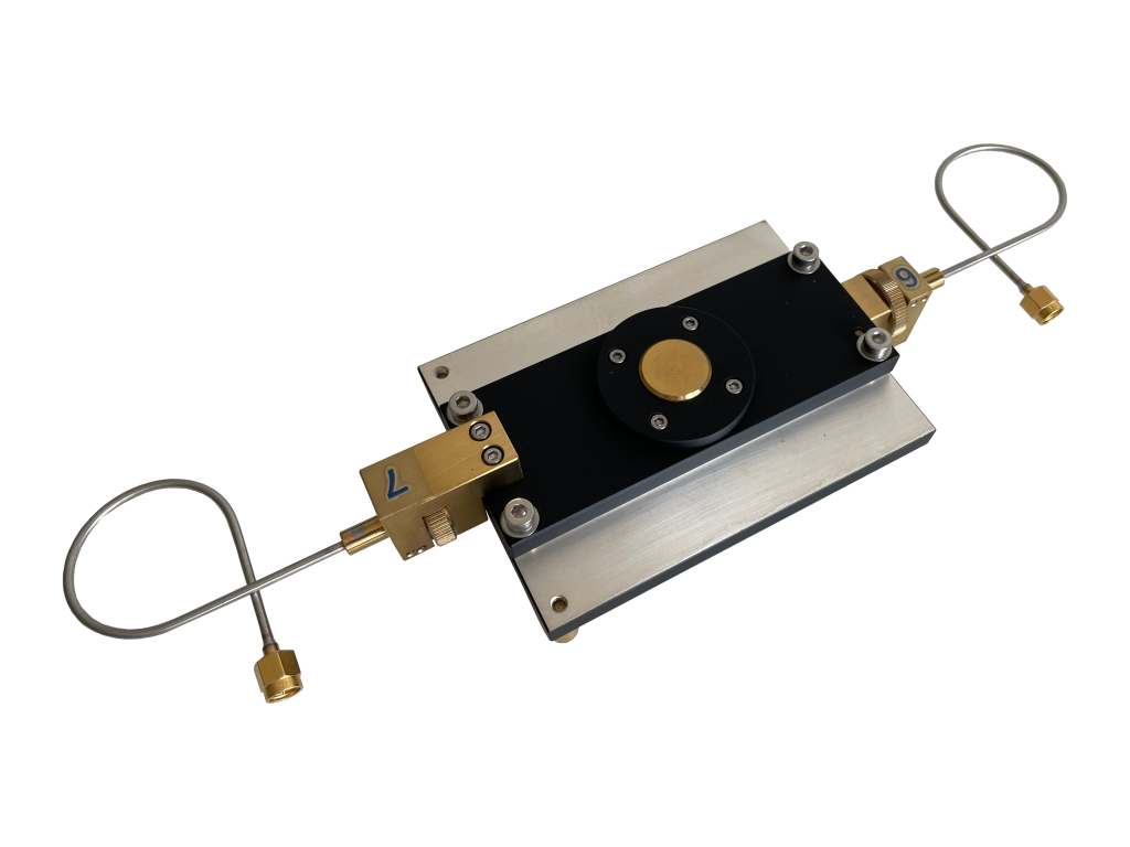 Split-Post Dielectric Resonator